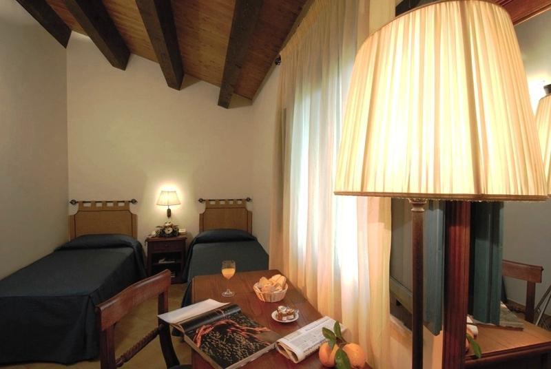 Hotel Relais Angimbe Калатафими Экстерьер фото